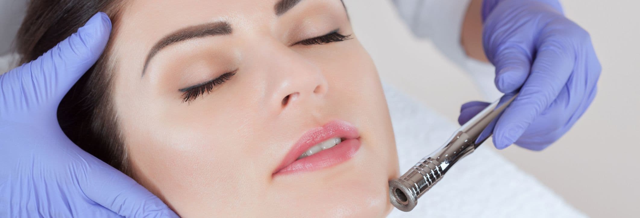 Diamond Glow Behandlung bei artethic® Düsseldorf