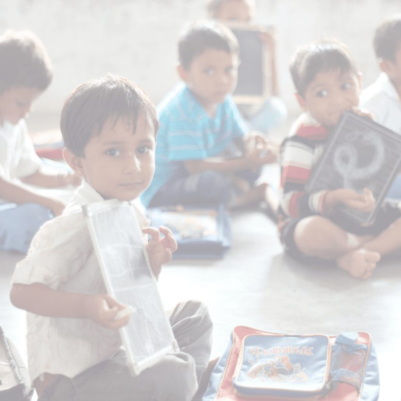 Operation bei einem Kind in Indien