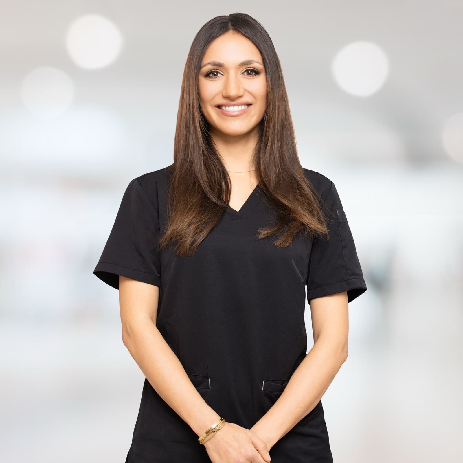 Dr. Natalie Abo Dayé - Fachärztin für Plastische Chirurgie