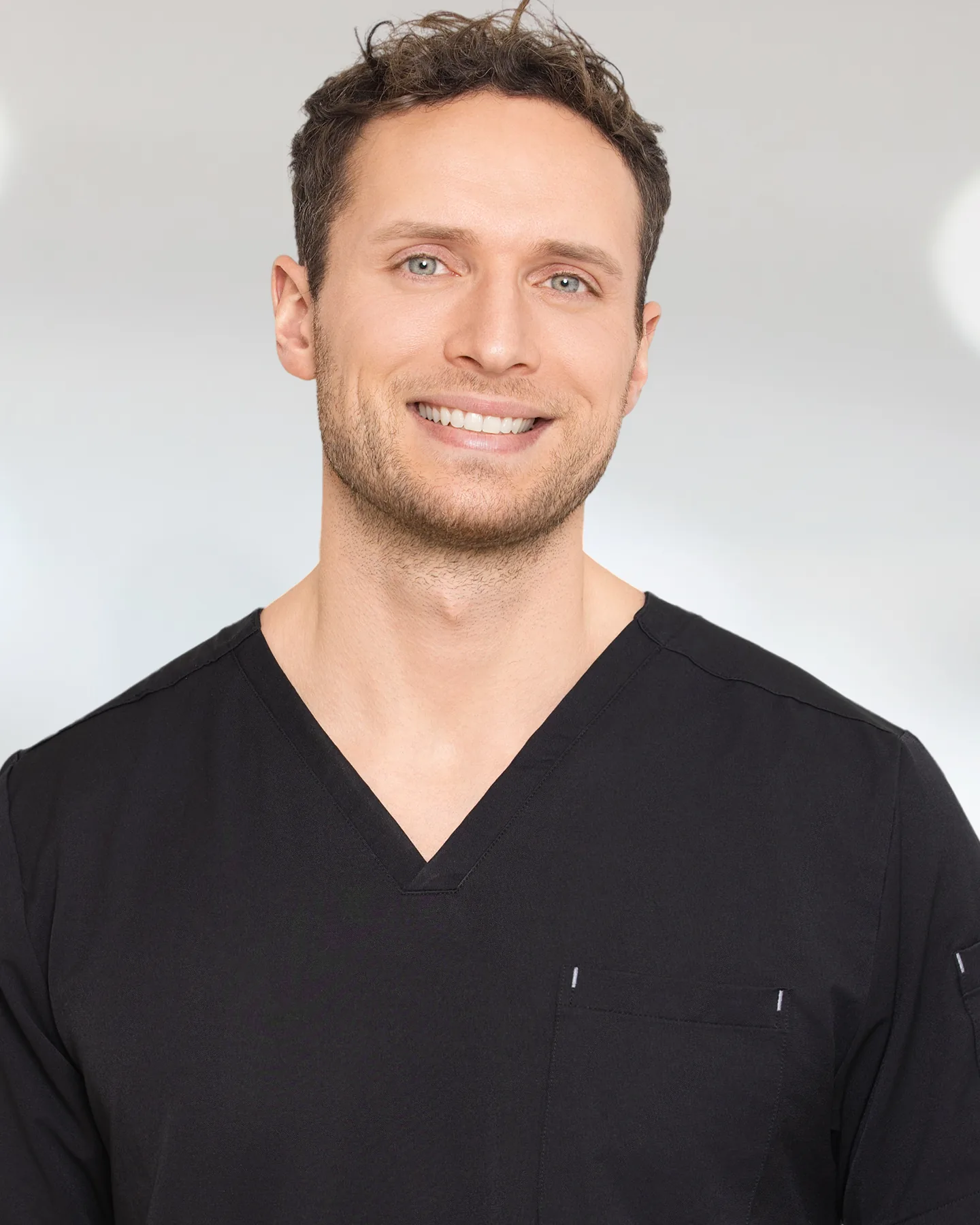 Dr. med. Tim Lobe, MHBA, specialist in Plastic and Aesthetic Surgery, at artethic® in Düsseldorf.